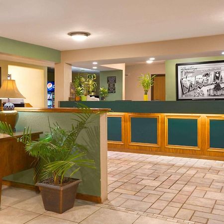 ซูเปอร์ 8 บาย วินด์แฮม ลินซ์บูร์ก เวอร์จิเนีย Hotel ลินช์เบิร์ก ภายนอก รูปภาพ