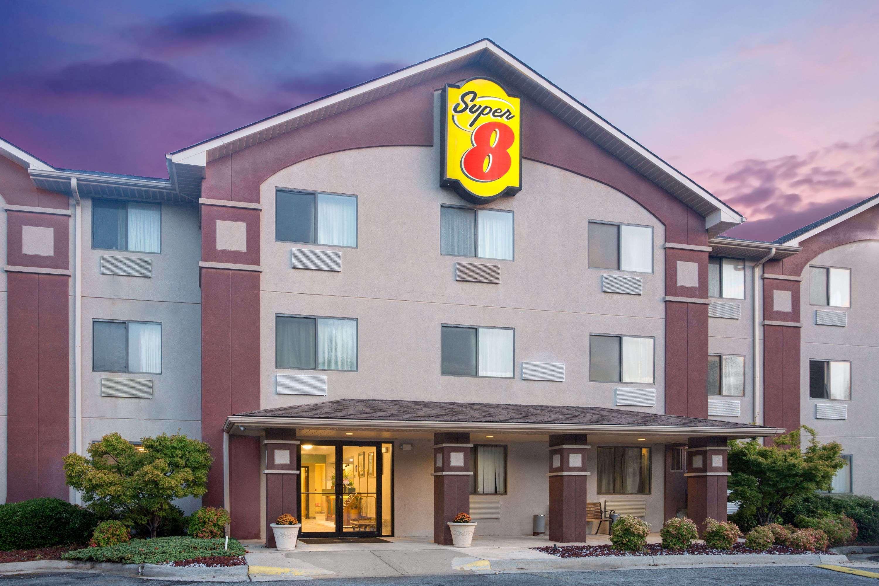 ซูเปอร์ 8 บาย วินด์แฮม ลินซ์บูร์ก เวอร์จิเนีย Hotel ลินช์เบิร์ก ภายนอก รูปภาพ