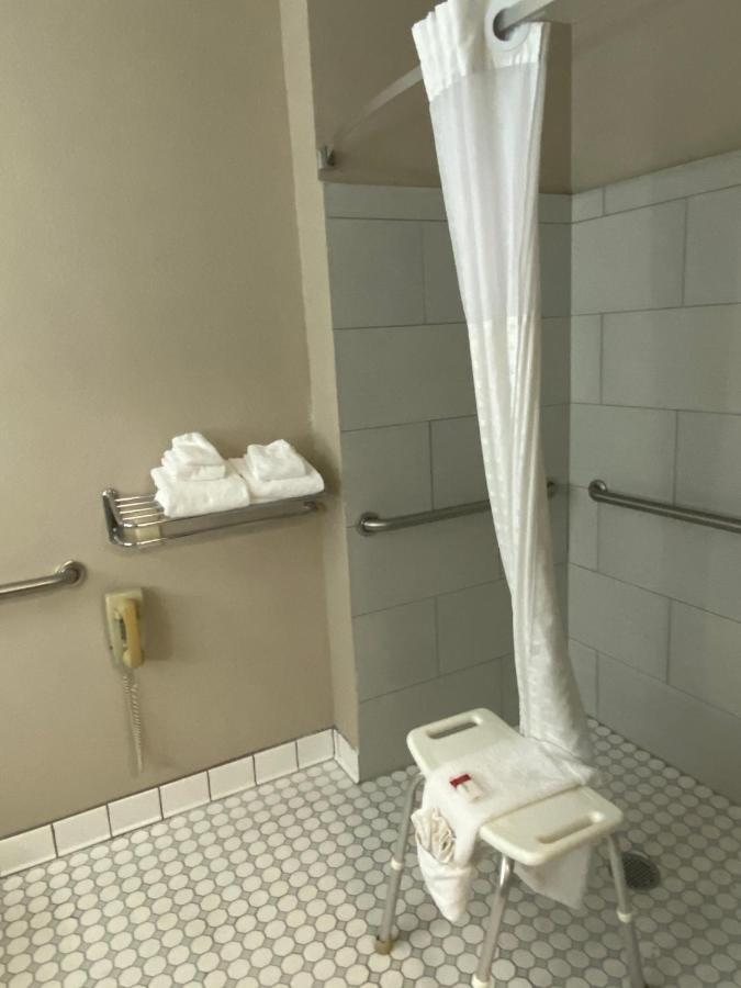 ซูเปอร์ 8 บาย วินด์แฮม ลินซ์บูร์ก เวอร์จิเนีย Hotel ลินช์เบิร์ก ภายนอก รูปภาพ