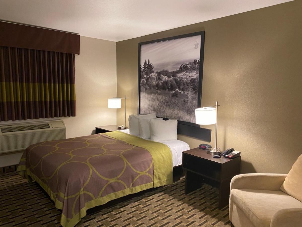 ซูเปอร์ 8 บาย วินด์แฮม ลินซ์บูร์ก เวอร์จิเนีย Hotel ลินช์เบิร์ก ภายนอก รูปภาพ