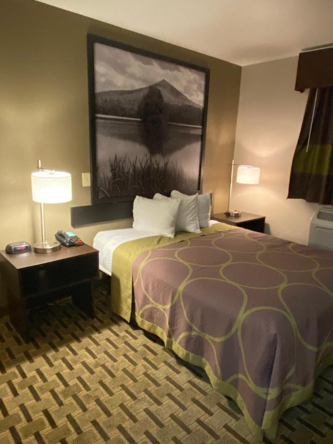 ซูเปอร์ 8 บาย วินด์แฮม ลินซ์บูร์ก เวอร์จิเนีย Hotel ลินช์เบิร์ก ภายนอก รูปภาพ